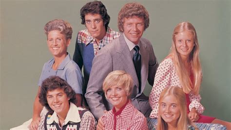  The Brady Bunch: Kuinka Seiskahenkinen Perhe Muutti Suburbiaan ja Miten Ajan Myös Muuttui?